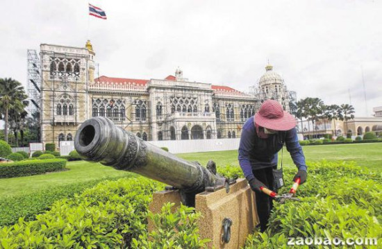 http://www.fayettefrontpage.com/uploadfile/2014/0815/20140815101929848.jpg