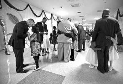 http://www.fayettefrontpage.com/uploadfile/2014/1111/20141111103919644.jpg