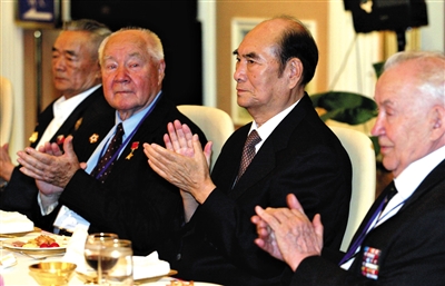 http://www.fayettefrontpage.com/uploadfile/2015/0115/20150115110445925.jpg