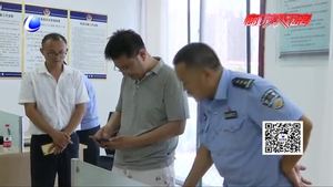 市民深夜丟失錢包 十二小時失而復(fù)得
