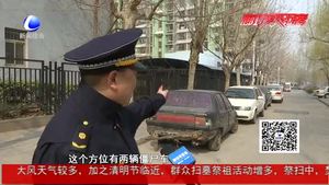 市綜合執(zhí)法局清理僵尸車 凈化城區(qū)環(huán)境