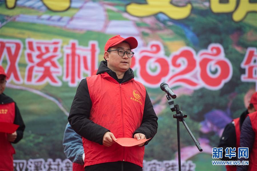 （新春走基層·圖文互動(dòng)）（1）村晚“說(shuō)唱”唱什么？