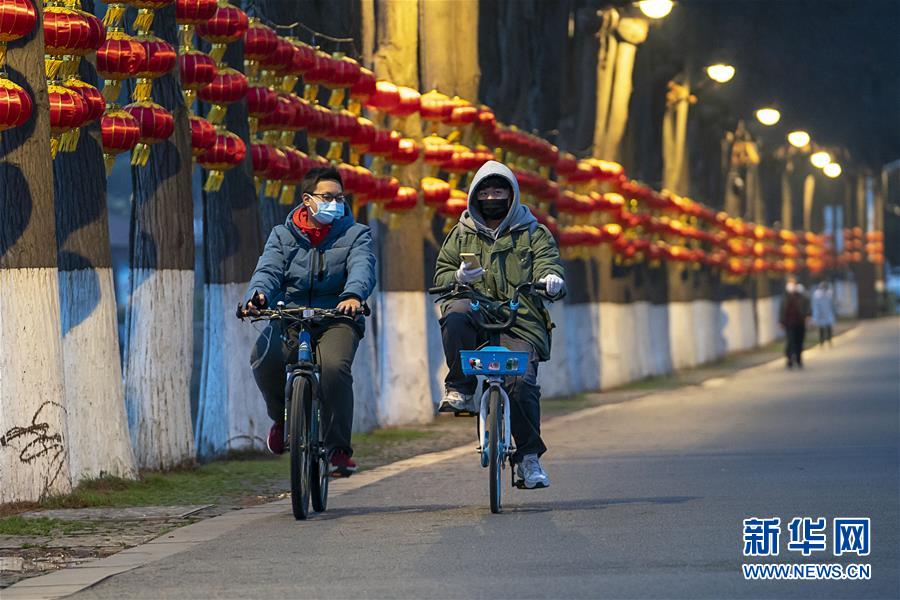 （新華全媒頭條·新型肺炎疫情防控·圖文互動(dòng)）（2）同舟共濟(jì) 眾志成城——荊楚戰(zhàn)“疫”直擊