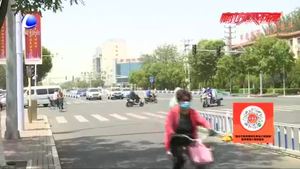 市民熱議：文明養(yǎng)成需要法律護航