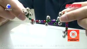 醫(yī)生提醒：家長(zhǎng)要保管好“細(xì)小”玩具