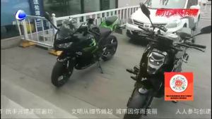 零距離·交通：市交警一大隊嚴查違法摩托車 開展新一輪專項整治行動