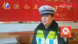 零距離·交通：男子駕駛報廢車上路 沖卡闖行致交警受傷