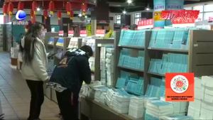 開學(xué)在即 教輔書迎來(lái)“熱賣潮”